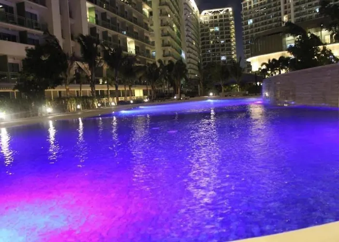 Azure Urban Wavepool A15 Near Airport Apartamento